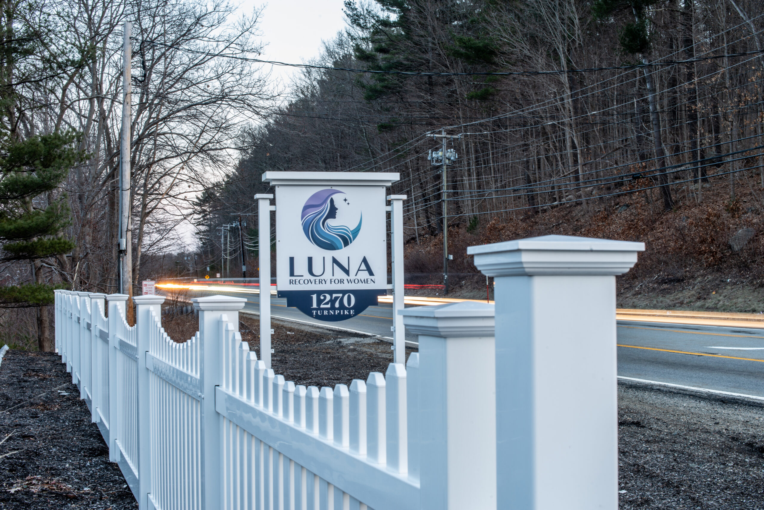 A drug addiction treatment and mental health facility that's catered towards women.
