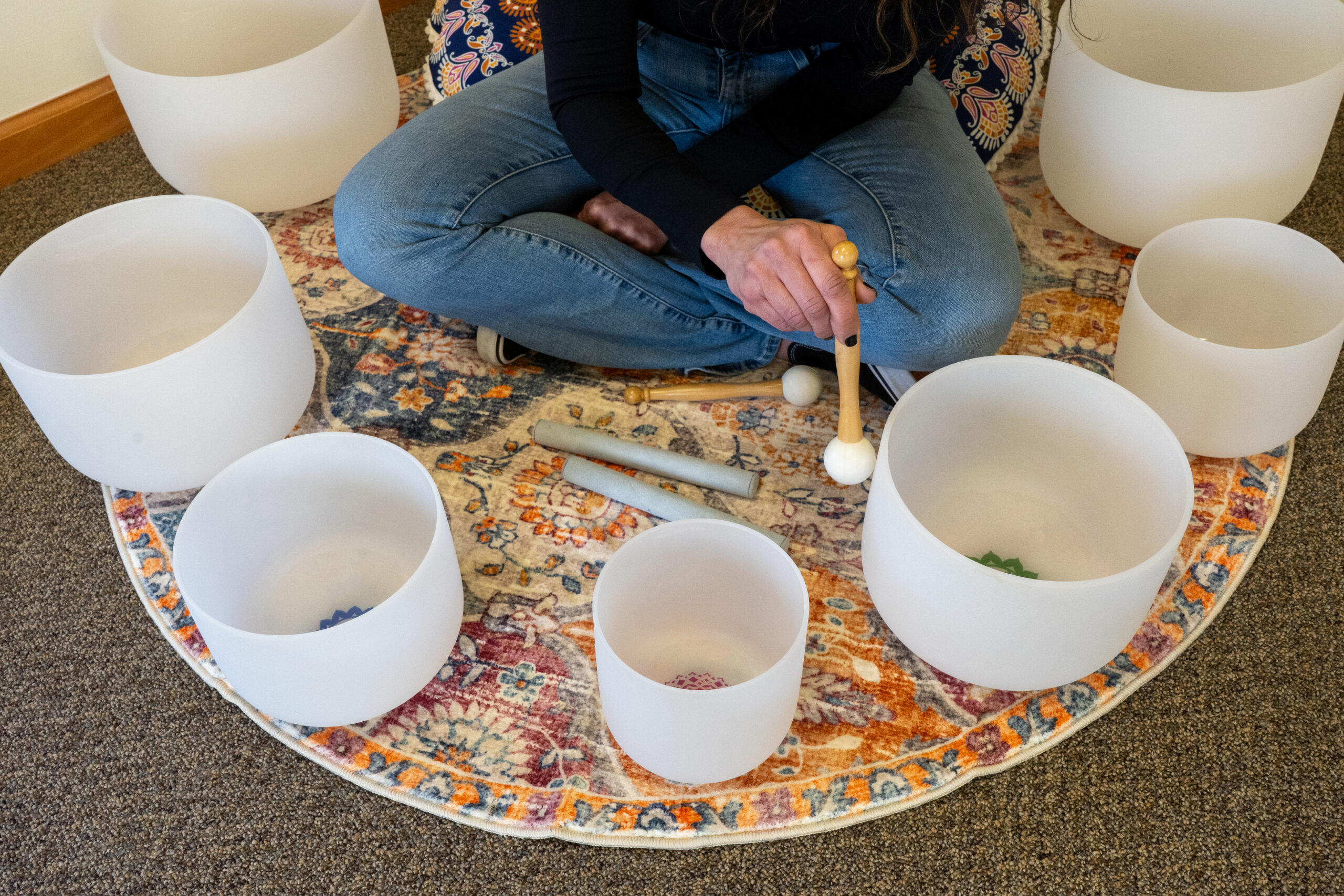 A person working in a drug addiction treatment and mental health facility, catered towards women.
