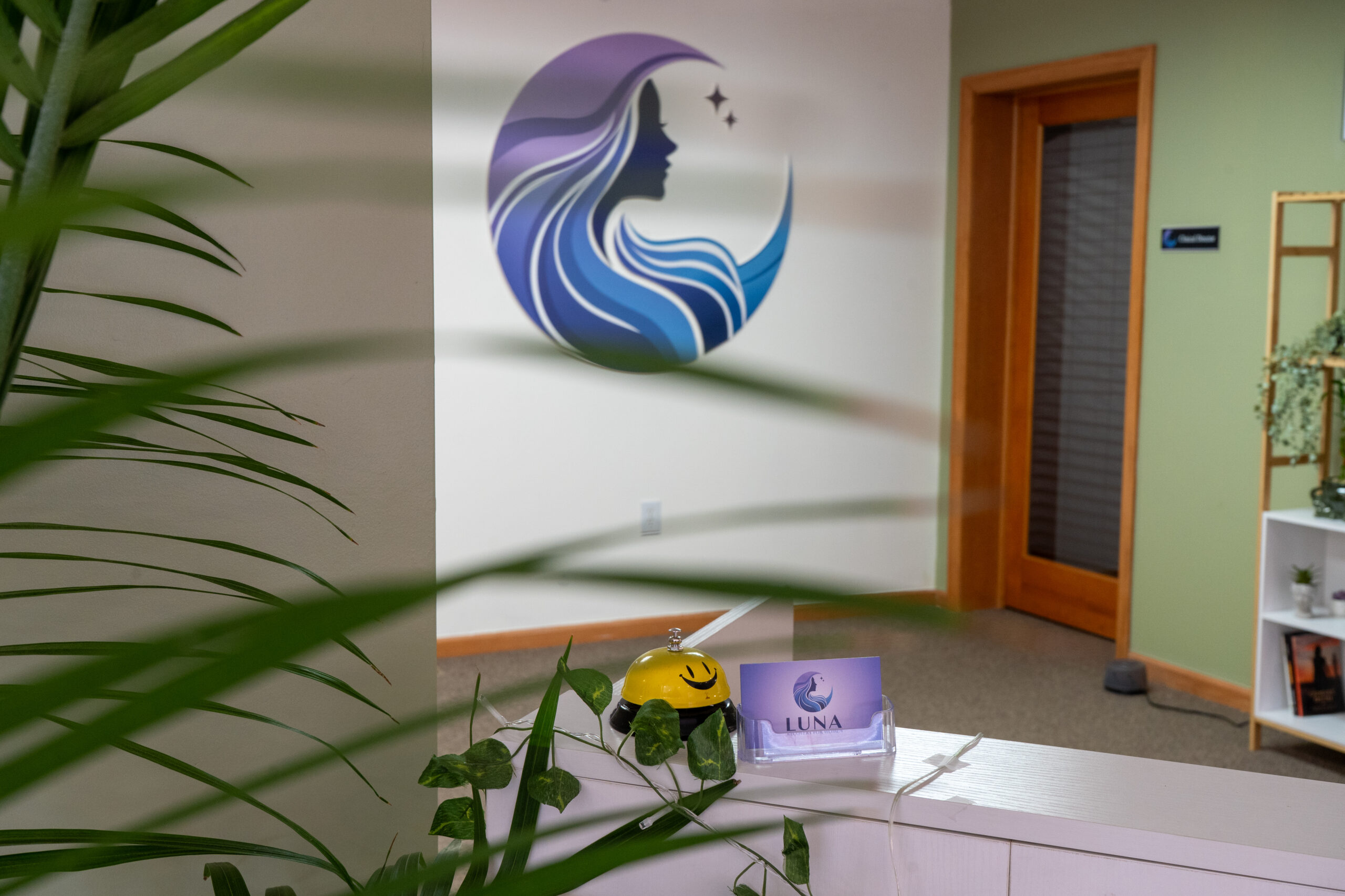 A drug addiction treatment and mental health facility that's catered towards women.