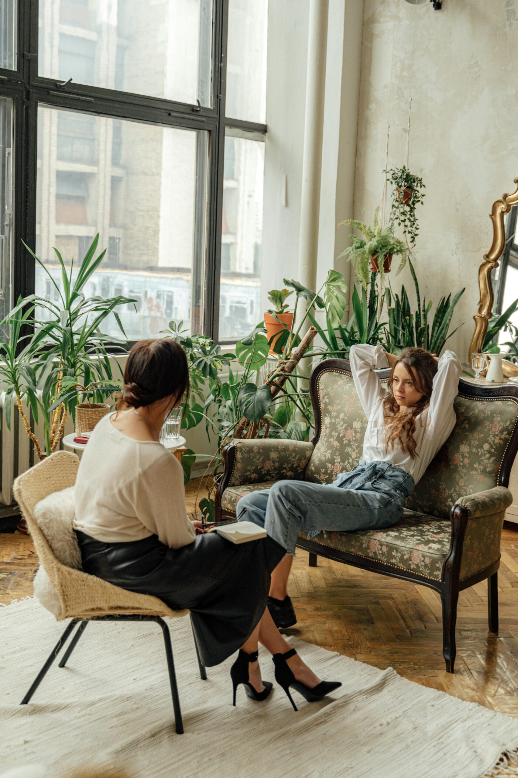 A person in therapy for a weight loss pill addiction.