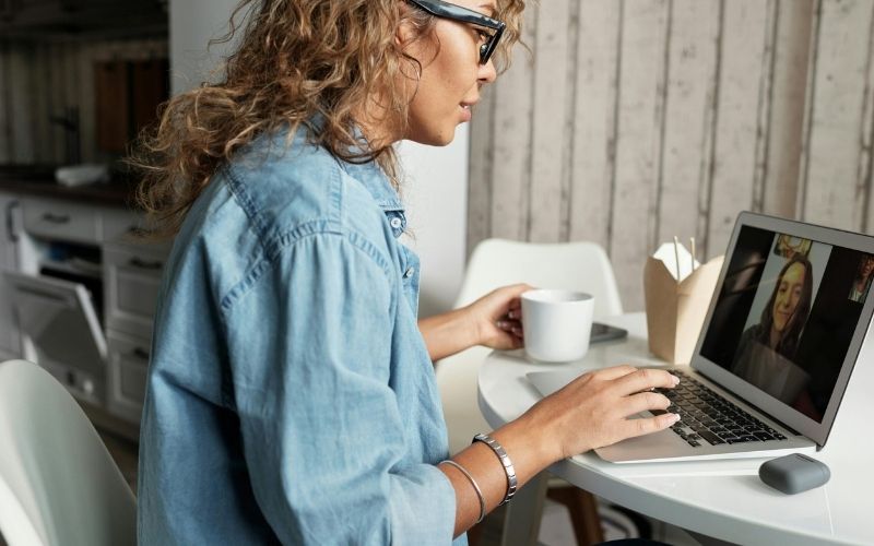 Women in Teletherapy session