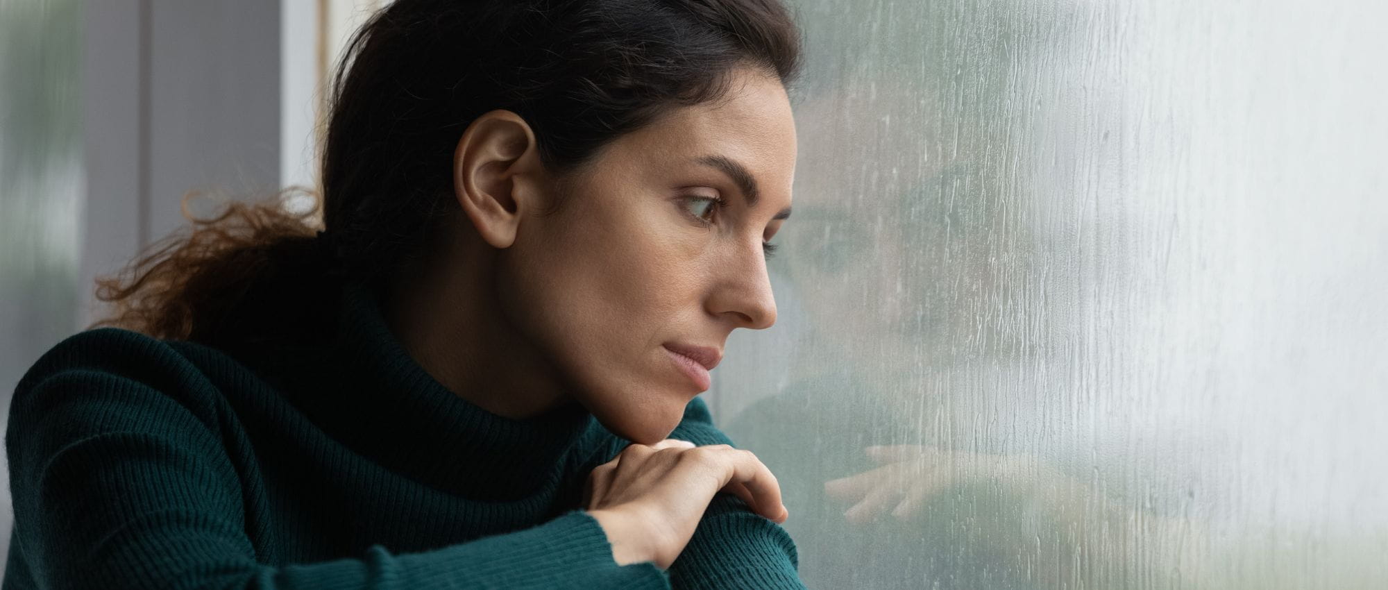 A woman in an outpatient program for obsessive-compulsive disorder (OCD) treatment for women at Luna Recovery for Women in North Andover, MA.